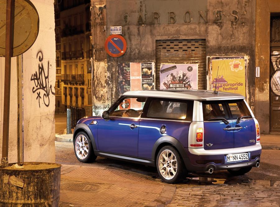  Mini Cooper S Clubman 2007 года  (фото 17 из 82)